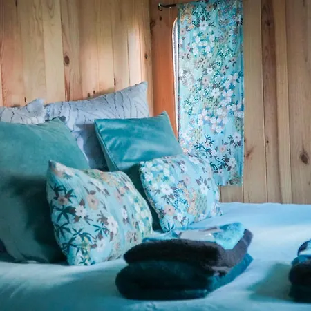 Panzió D'hotes Sous Les Grands Chenes Du Chene