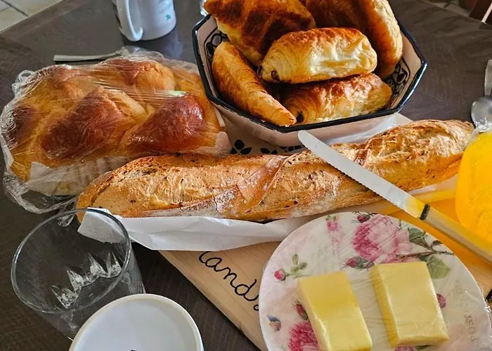 Couette-café D'hôtes Sous Les Grands Chênes Du Chene