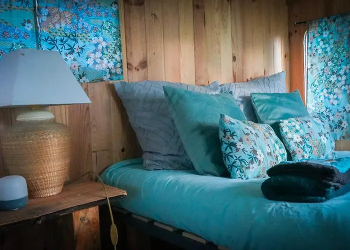 Couette-café D'hôtes Sous Les Grands Chênes Du Chene Saint-Etienne-de-Corcoue